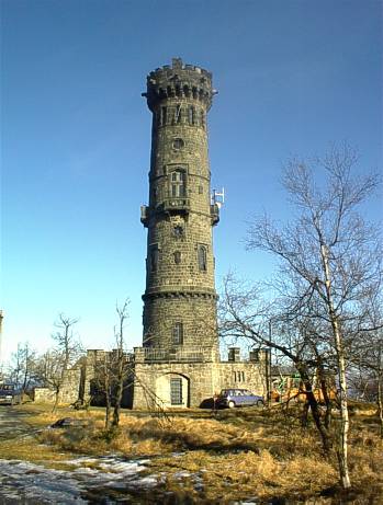 Der rekonstruierte Turm